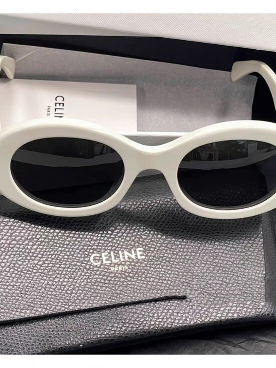 New, CELINE Sunglasses CL40194U 25A Authentic main image 5